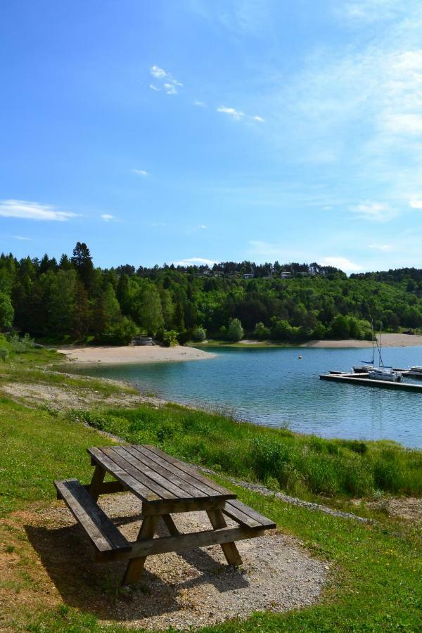 Vvf Jura Lac De Vouglans Maisod Exterior foto
